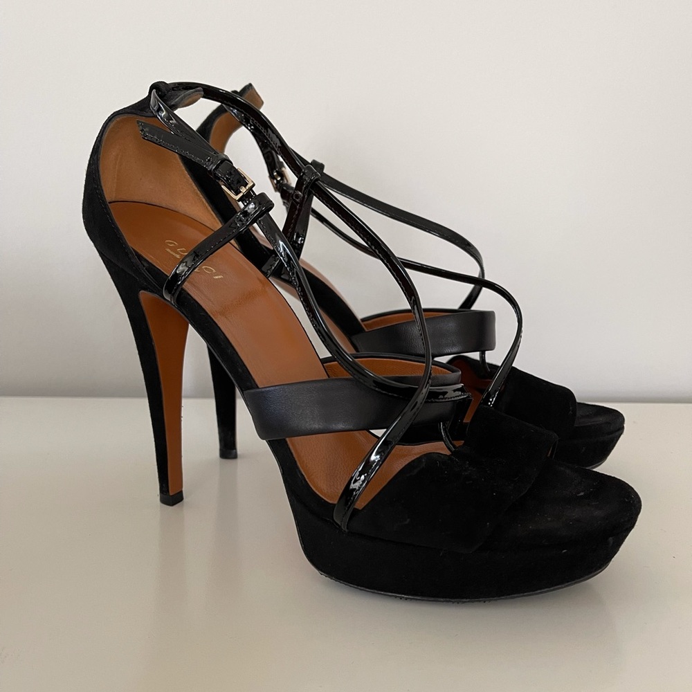 GUCCI leather pumps